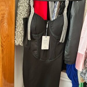 Elegant Black Mini Dress with Rhinestone Strap